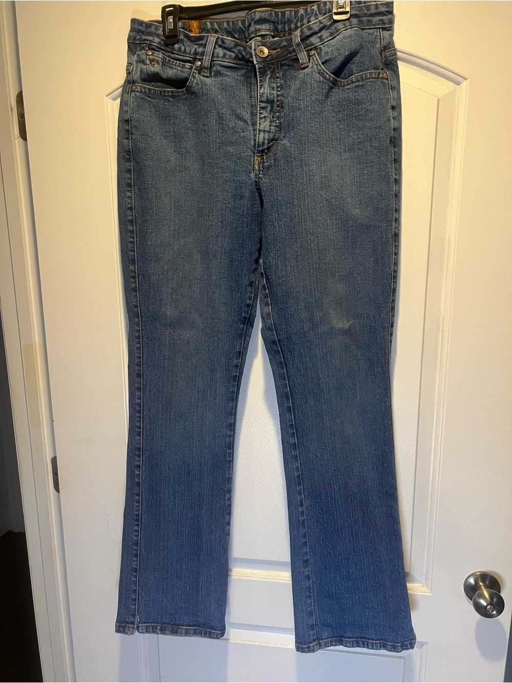 Wrangler Women's Medium Blue Straight Leg Jeans
